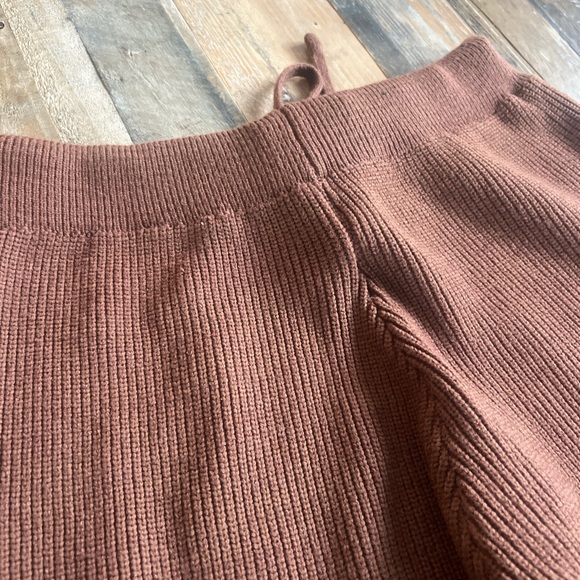 Brown Ribbed Knit Joggers - Picture 4 of 7